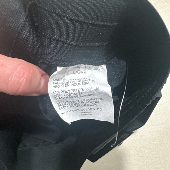 NWT under armour shorts - Picture 5 of 5